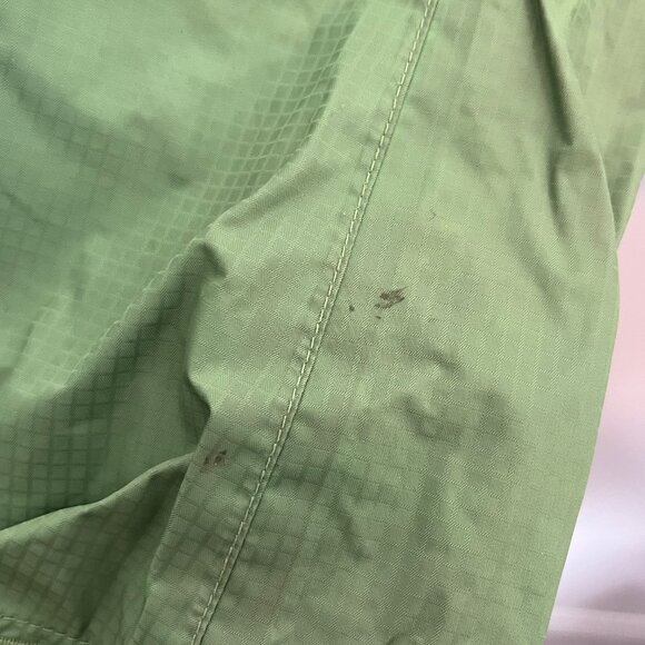 Mountain Equipment Co-Op. Womens. Zip Rain Jacket. Size Medium. Green Color. - Picture 4 of 14